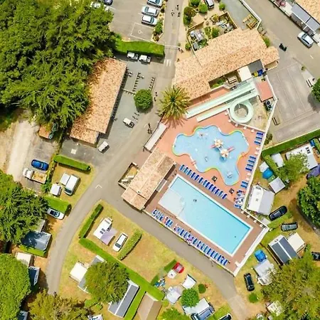 Camping 4 Etoiles - Parc Aquatique - Eeibci Le Bois-Plage-en-Ré