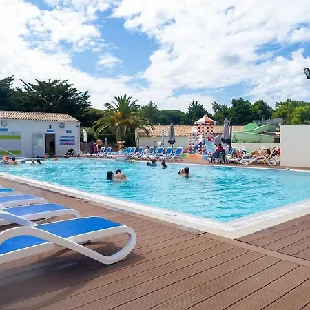 4 Etoiles - Parc Aquatique - Eeibci Camping *